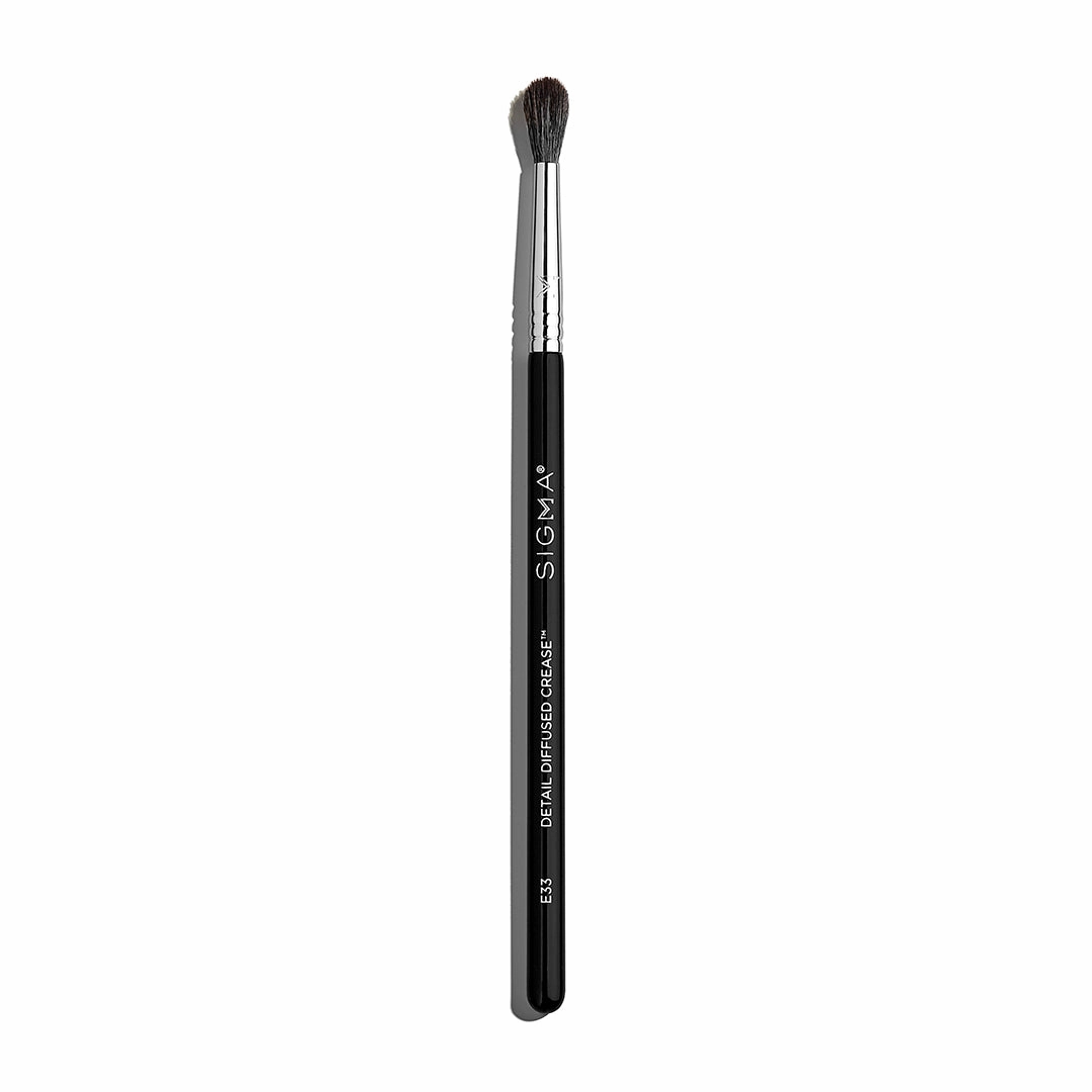 E33 Detail Diffused Crease™ Brush