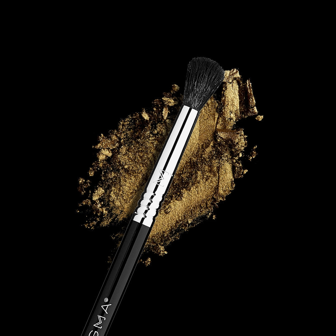 E38 Diffused Crease™ Brush