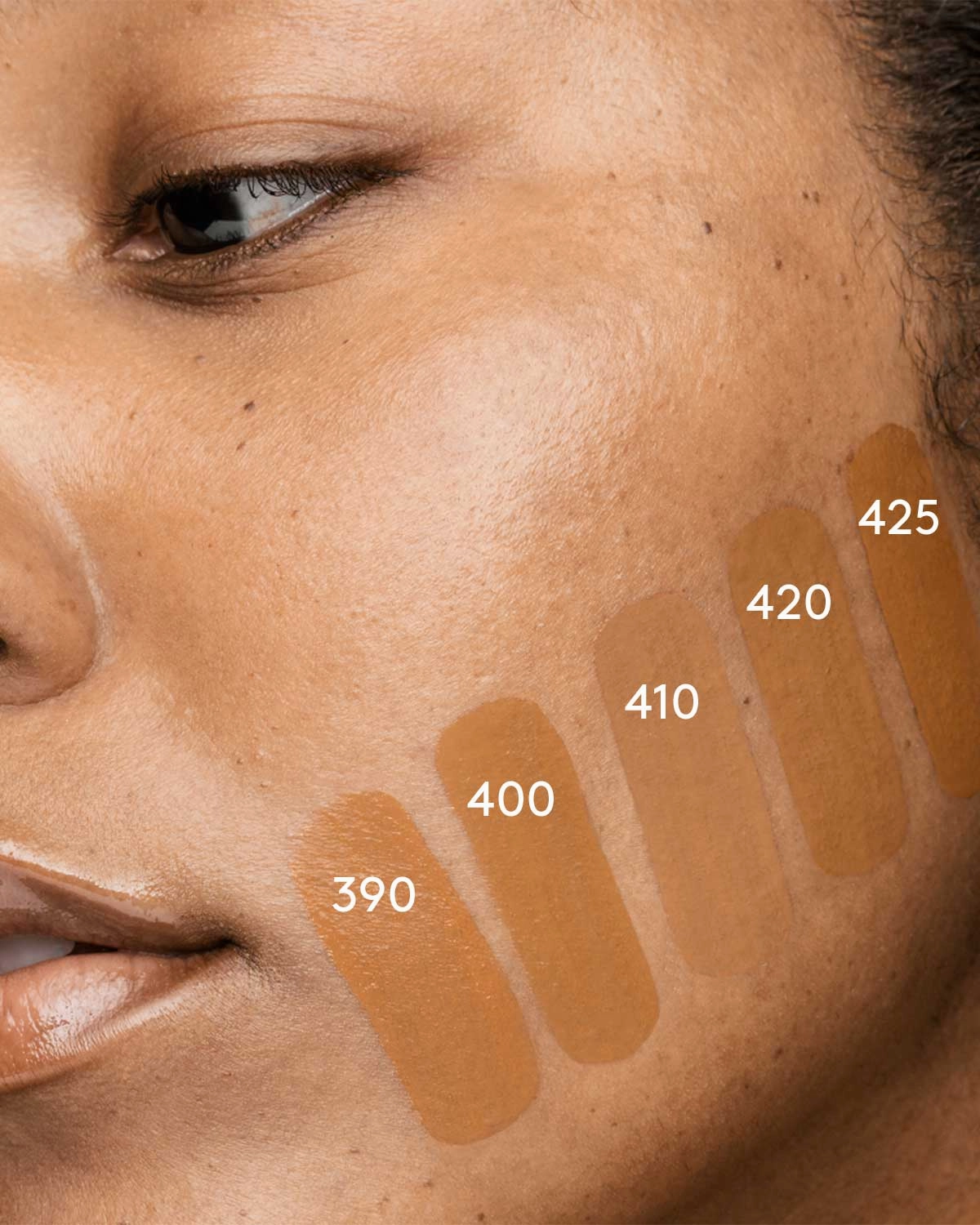 Soft'lit Naturally Luminous Longwear Foundation — 400